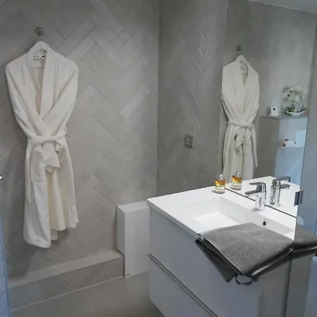 Luxury Daumesnil Wifi&netflix Appartamento Parigi